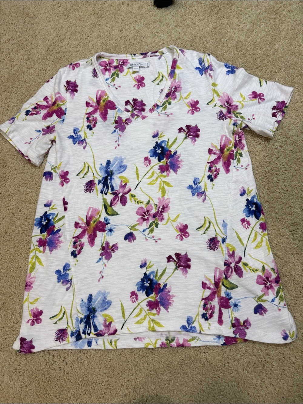 Chico’s White V-Neck Short Sleeve Floral Tee - Purple & Blue Flowers Small